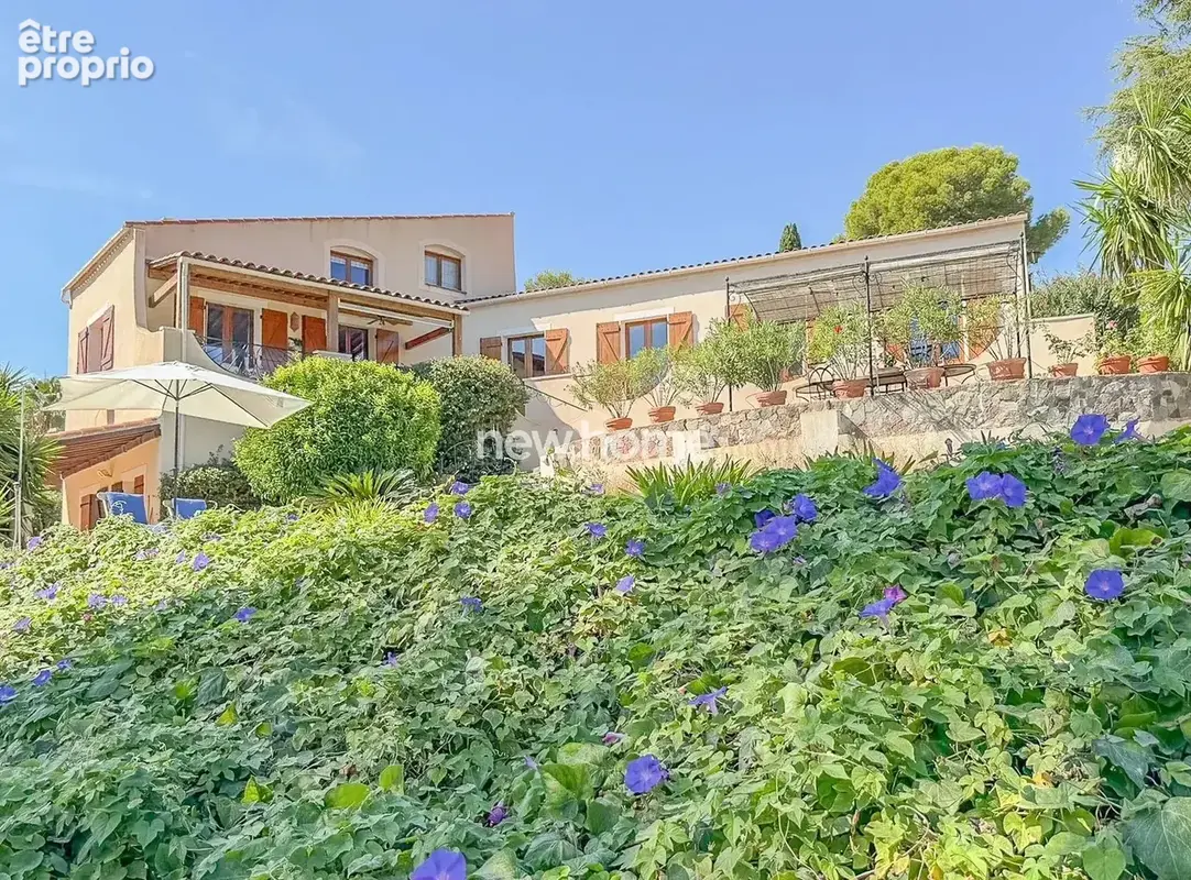 Élégante Villa Provençale avec Vue Mer - photo 20
