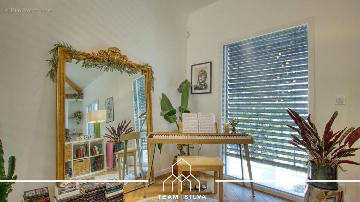 Maison 100 m² à Ternay  - photo 25