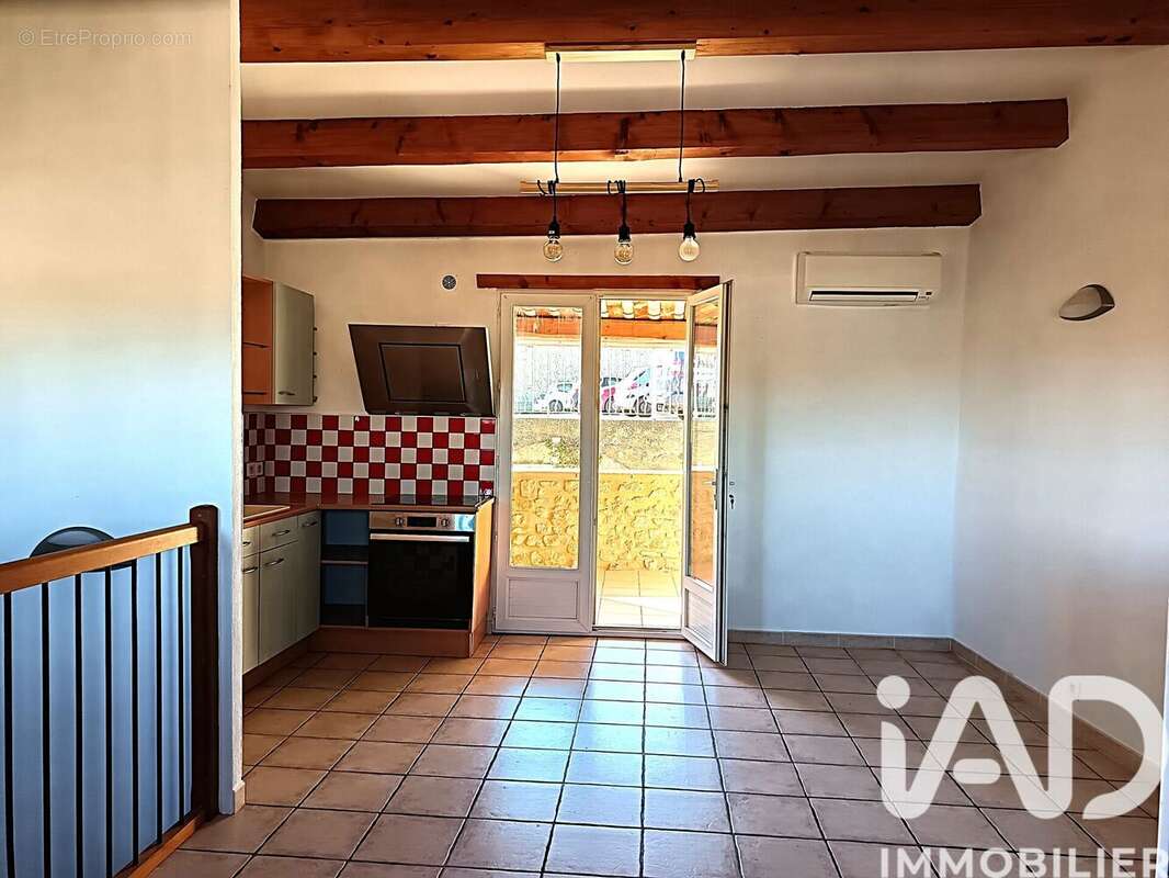 Photo 5 - Appartement à SAINT-JULIEN-DE-PEYROLAS