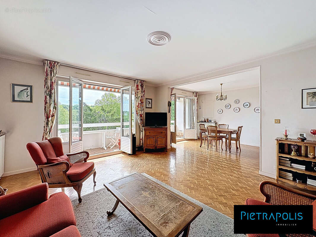 Appartement à FONTAINES-SUR-SAONE