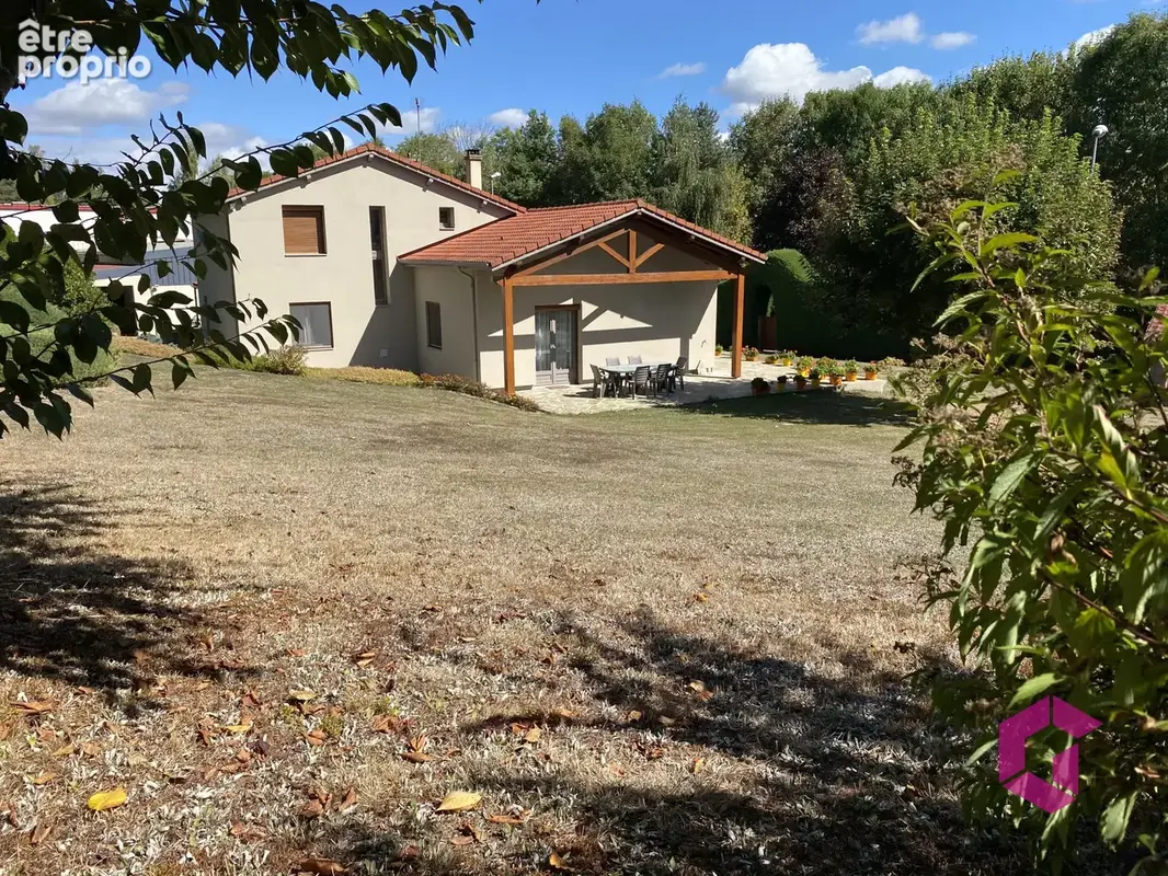 MAISON 161 m2 - avec hangar indépendant. - photo 1