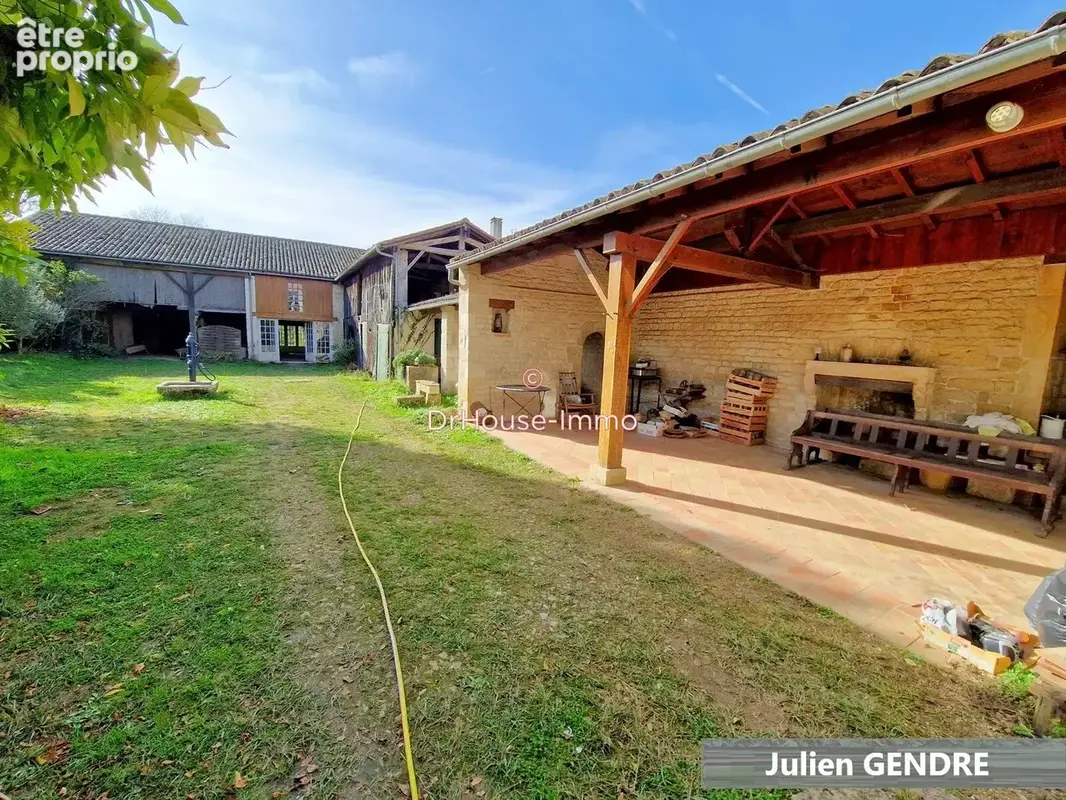 Maison 14 pièces 337 m² à vendre à Brioux-Sur-Boutonne (79170) - photo 14