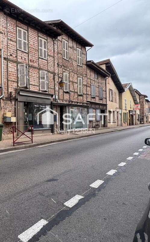 Photo 3 - Appartement à BAGE-LE-CHATEL