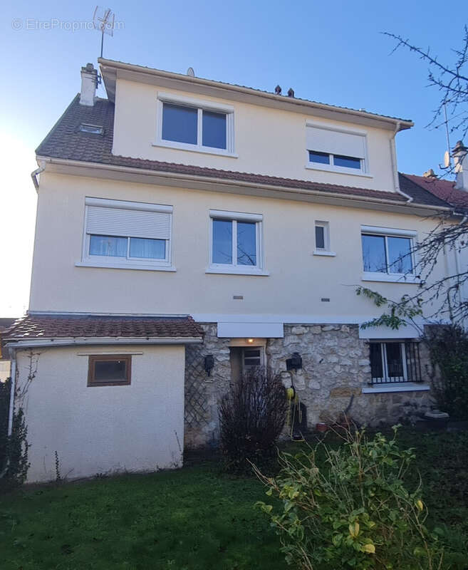 Maison à BURES-SUR-YVETTE