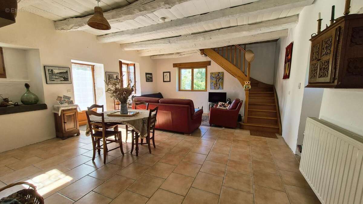 Maison à BEAUREGARD-ET-BASSAC