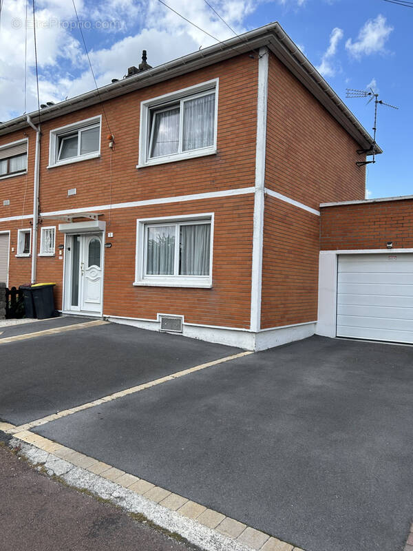 Maison à COURCELLES-LES-LENS