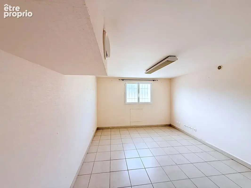 Maison T6 - 168 m² + Hangar 355 m² - Puissalicon - photo 11