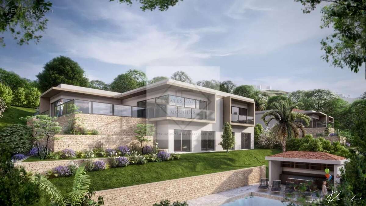 Terrain à MOUGINS