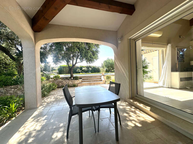 AIX EN PROVENCE LA DURANNE - Maison 159M2 -Double garage 80m2 -T3 50m2 - Terrain 1236m2 - photo 5