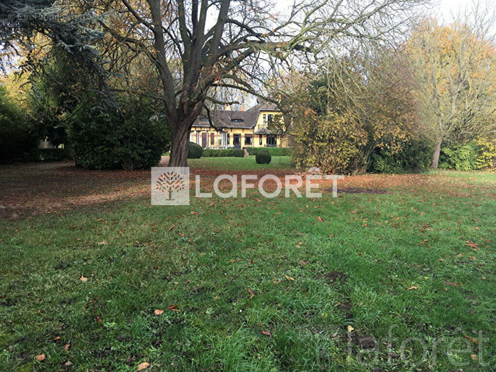 Maison à QUIEVRECHAIN