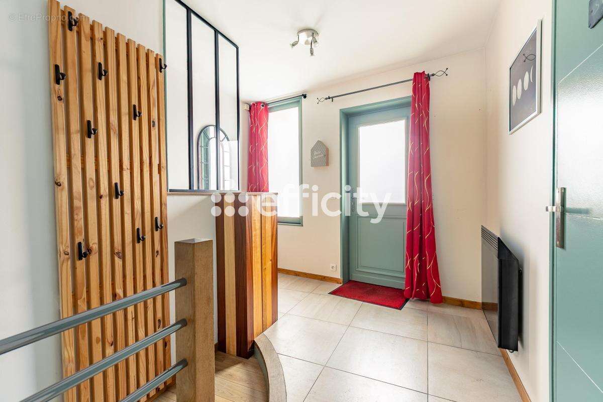 Maison à CREPY-EN-VALOIS