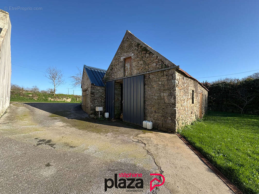 Maison à BEUZEC-CAP-SIZUN