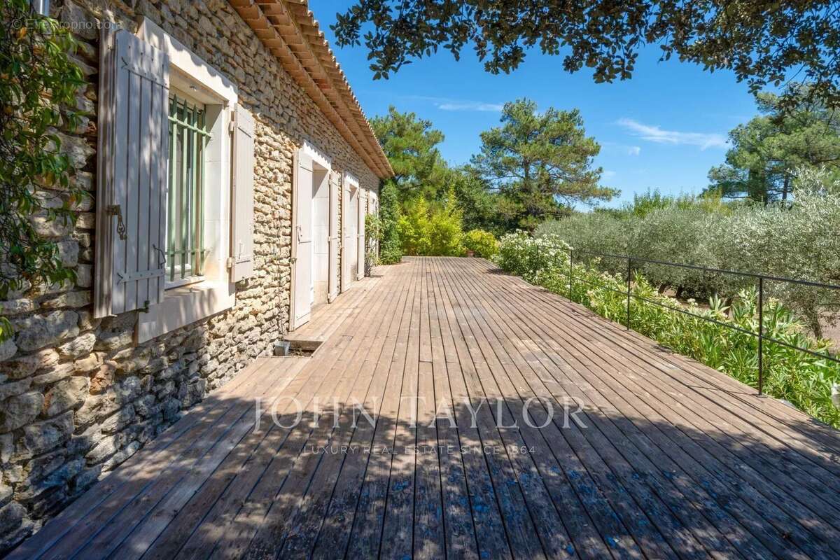 Maison à CABRIERES-D&#039;AVIGNON