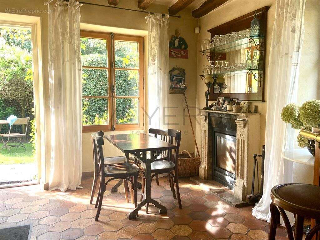 Maison à MONTFORT-L'AMAURY