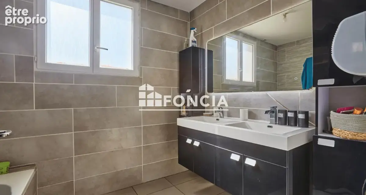 Maison familiale de 225 m² avec dépendance et terrain de 2000 m² – Aiguillon - photo 7
