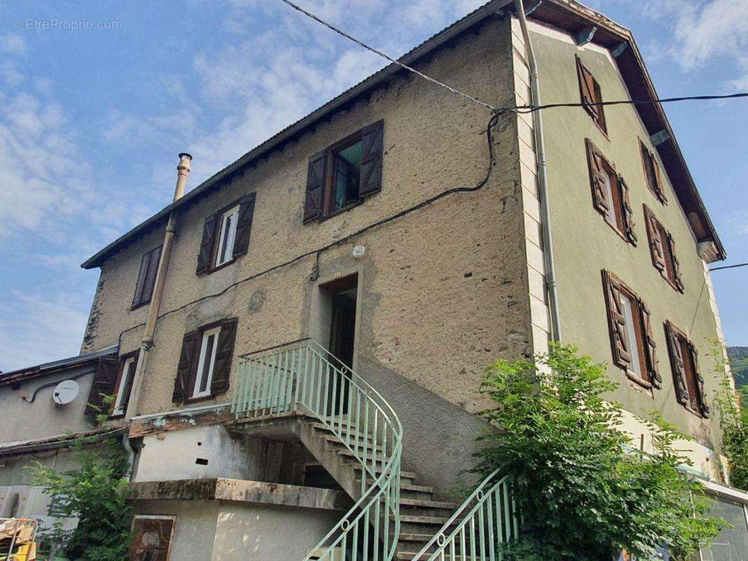 Appartement à LUZENAC