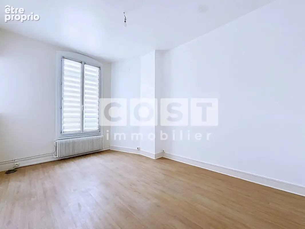 Photo Appartement à Asnieres-Sur-Seine au prix de 240 000€