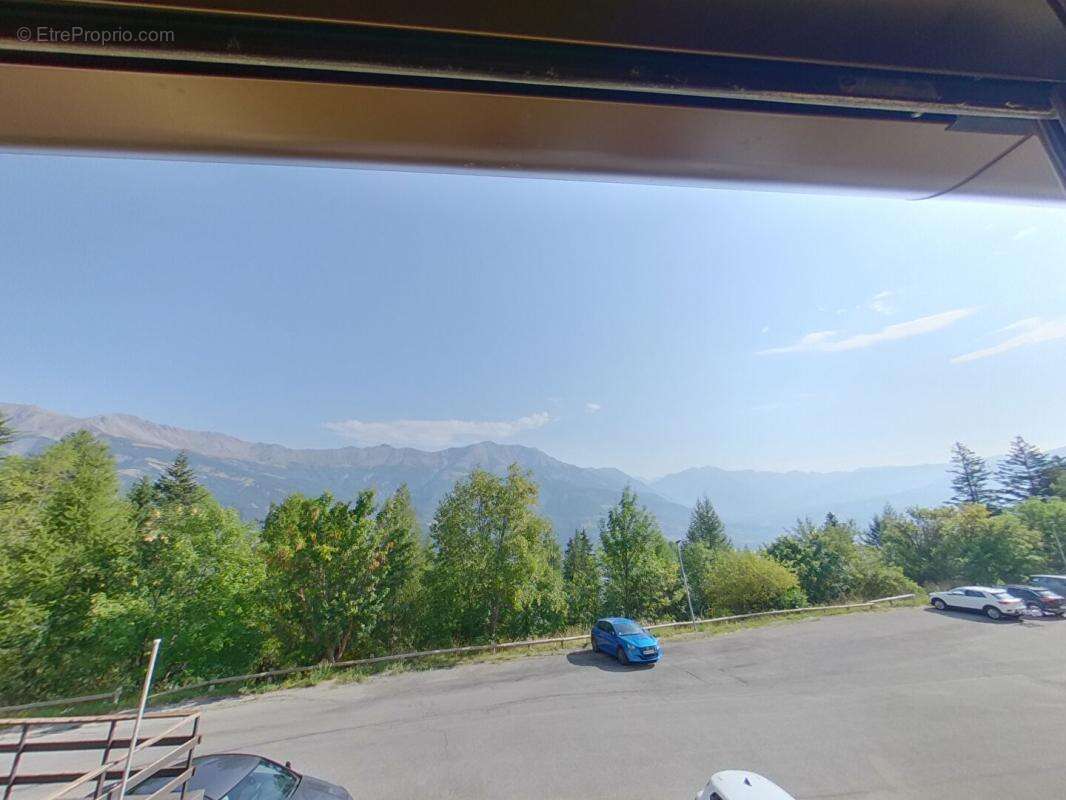 Appartement à UVERNET-FOURS