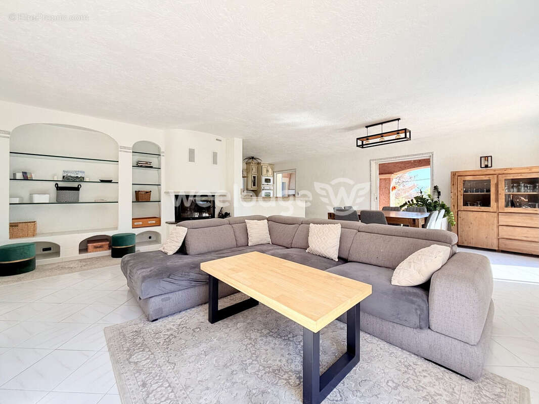 Maison à TOURRETTES