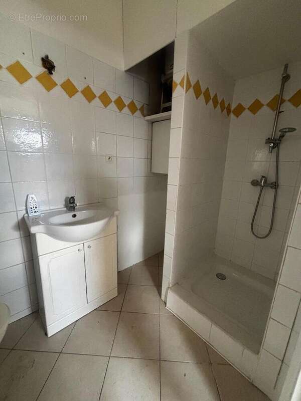   - Appartement à DRAGUIGNAN