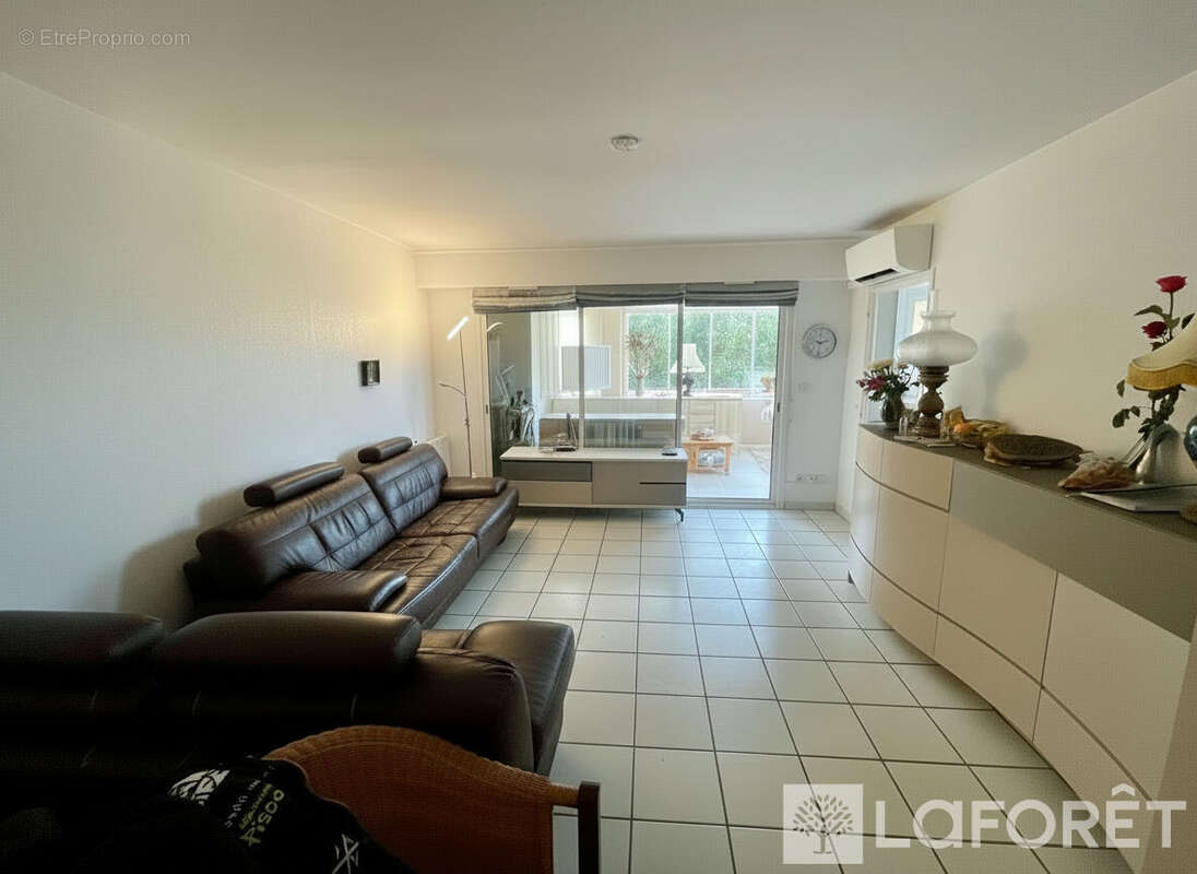 Appartement Roquebrune Sur Argens 2 pièce(s) 64.27 m2 - photo 2