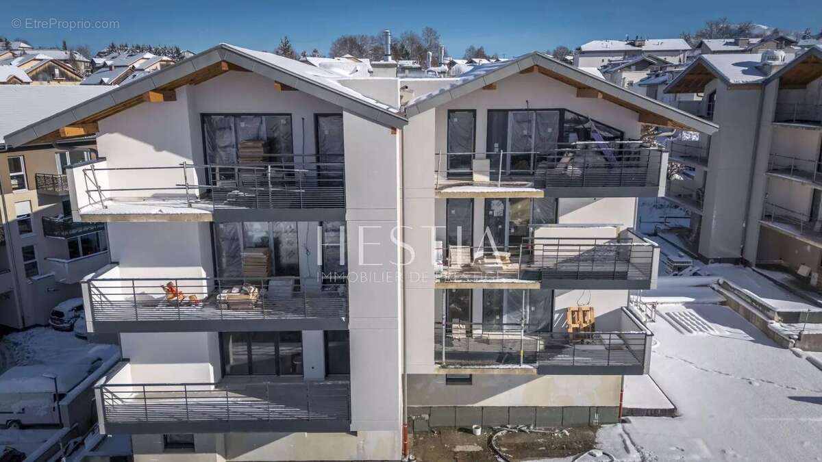 Appartement à VILLY-LE-PELLOUX