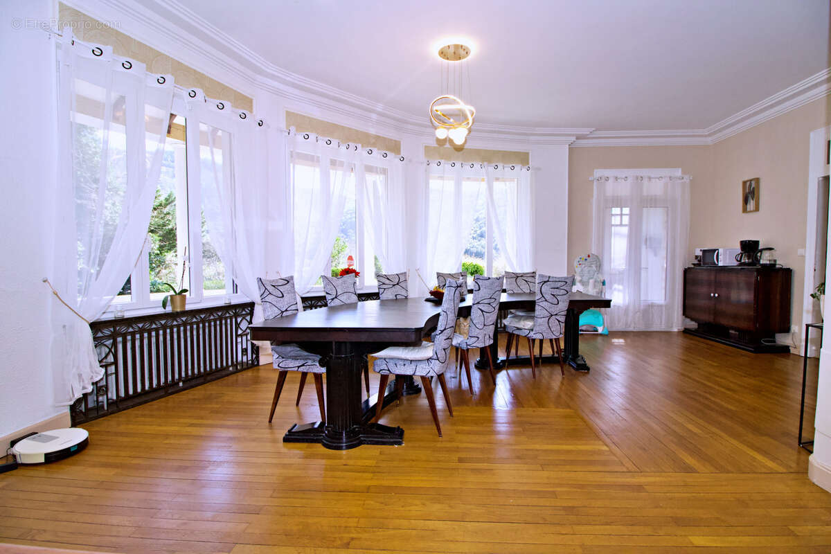 Maison à SAINT-CHINIAN