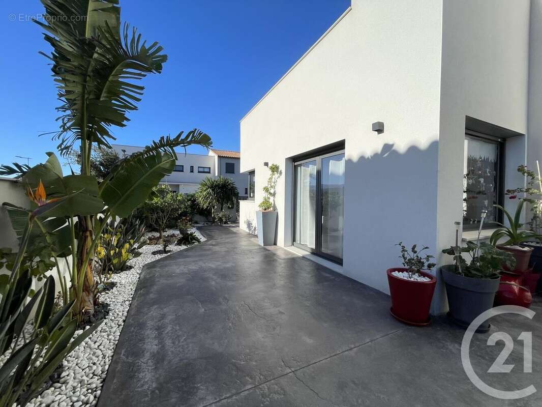 Maison à LATOUR-BAS-ELNE