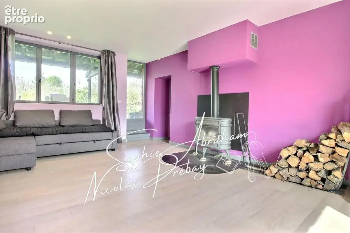 Maison en pierres avec dépendances et terrain - photo 7