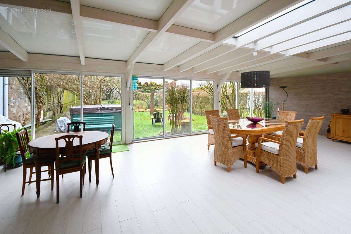 Belle maison de caractère à Lexy, 208m2 + véranda 55m2 + grenier aménageable de 75m2 , terrain plus de 6 ares, garage - photo 10