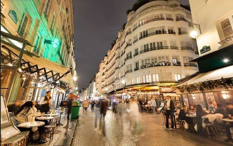 Appartement à PARIS-2E