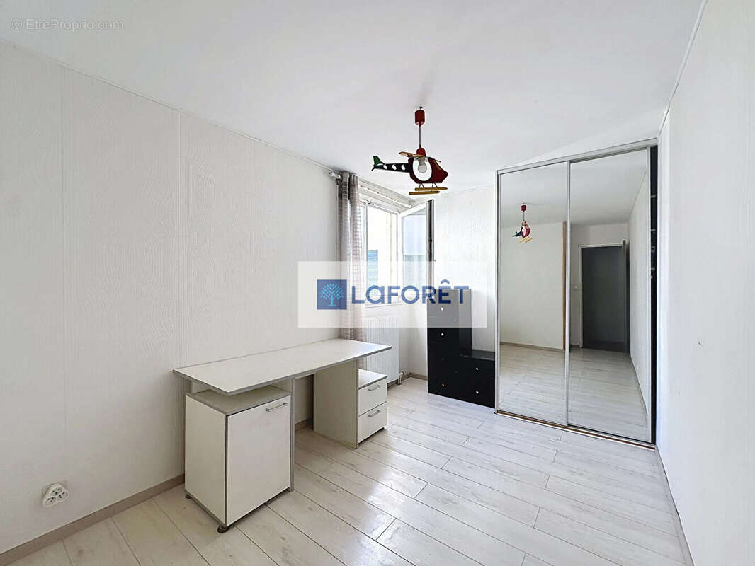 Appartement à SARTROUVILLE