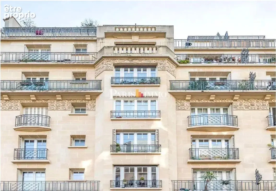 Paris 18e - Rue Lamarck - Elégance - Art déco - Beaux volumes - photo 1