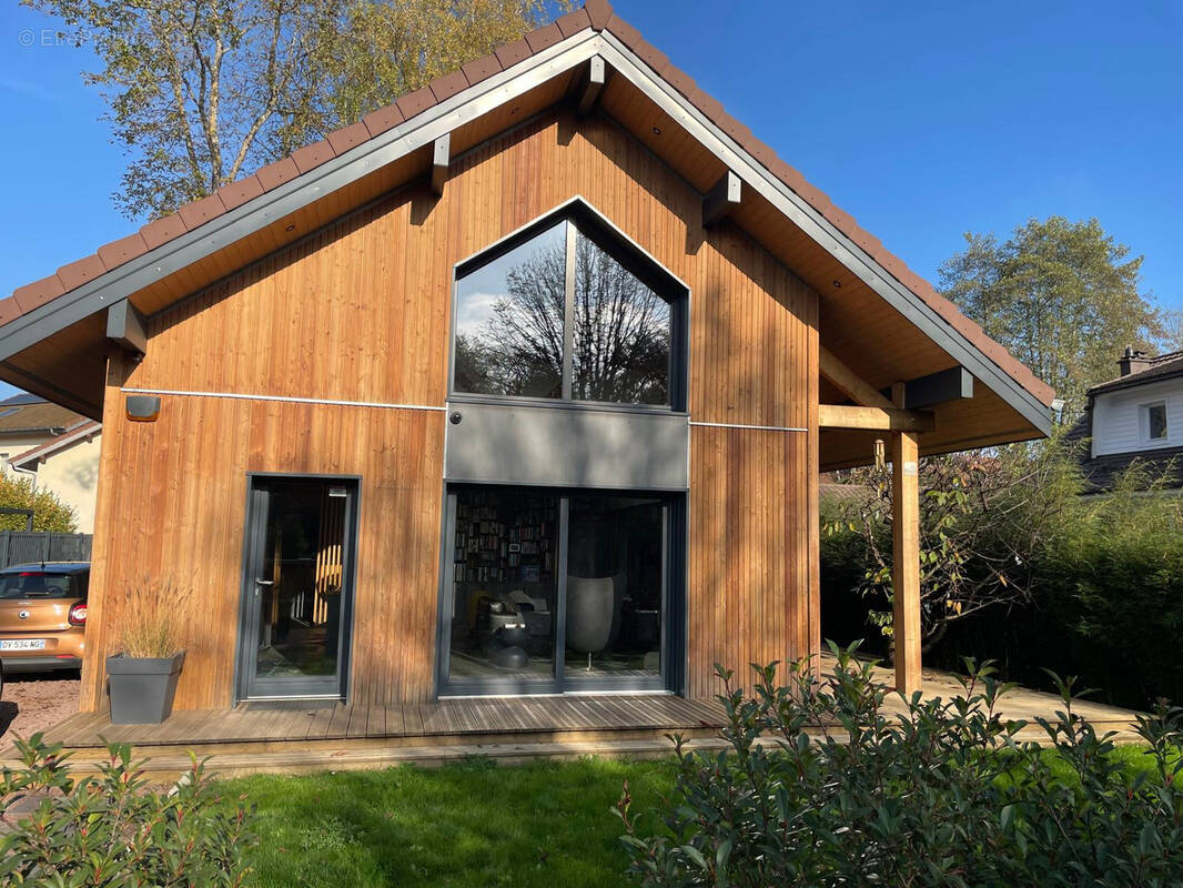 Maison à PREVESSIN-MOENS