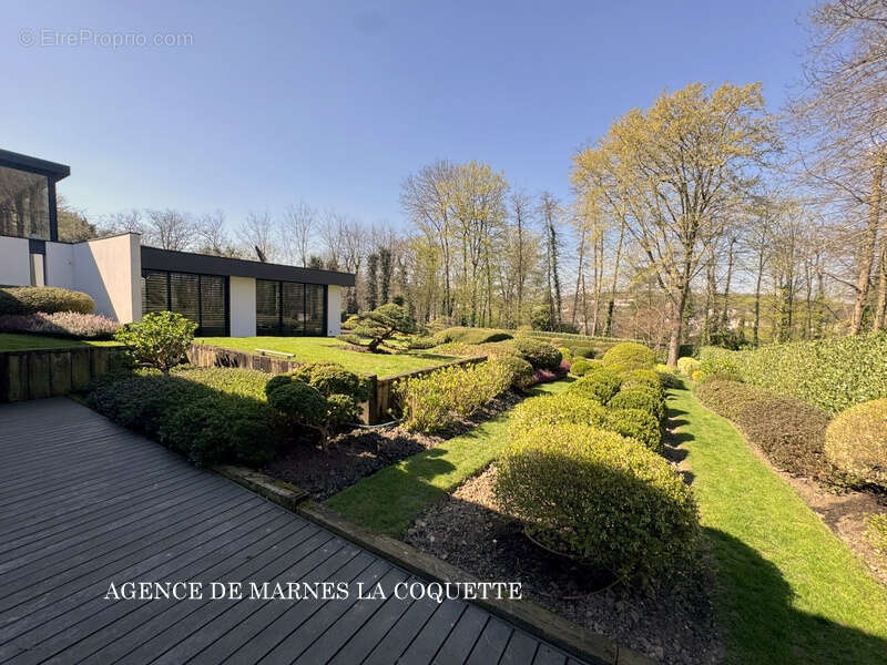 Maison à VILLE-D'AVRAY