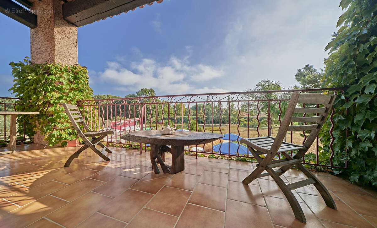 Maison à LA LONDE-LES-MAURES