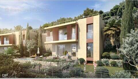 Maison à EZE