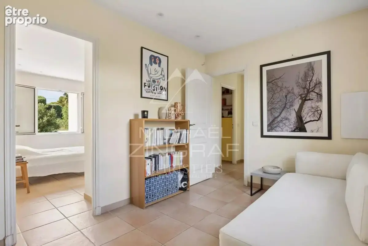 Antibes – Élégante villa avec piscine - photo 8