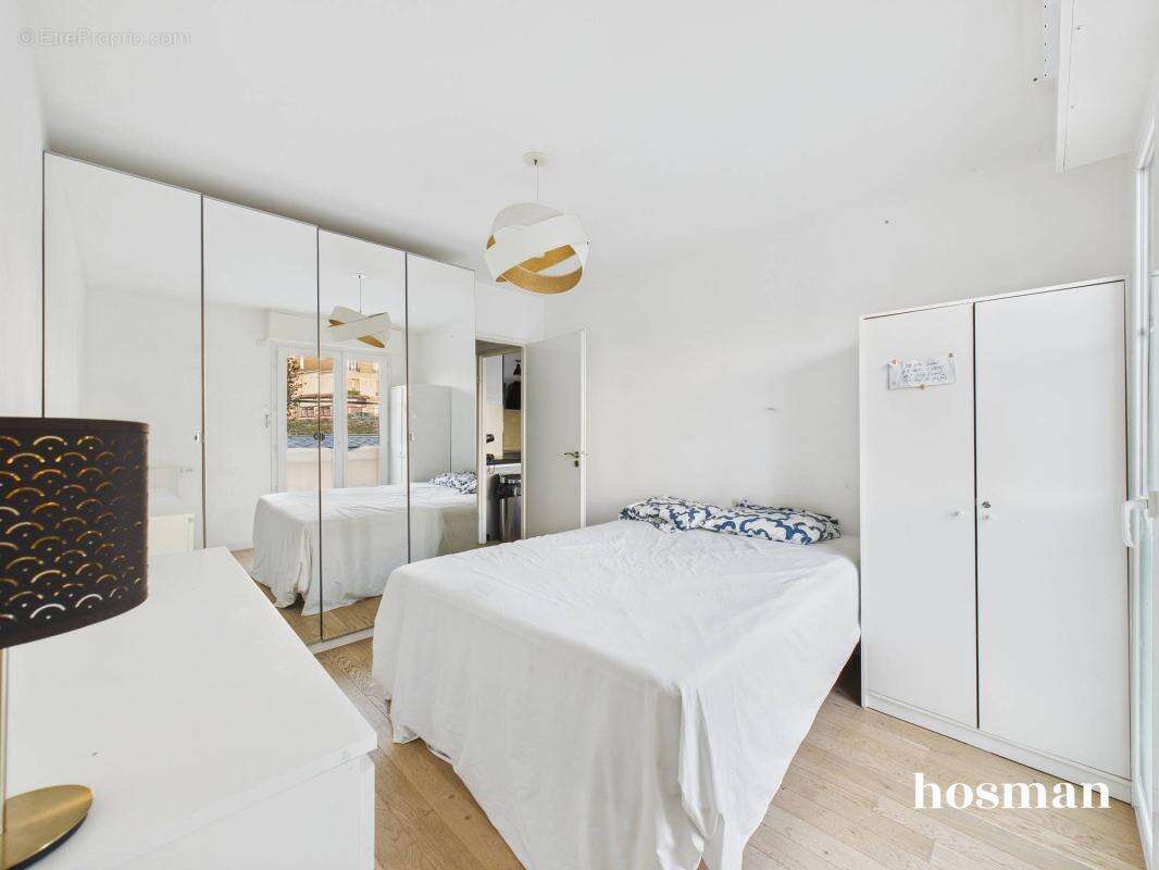 Appartement à LA GARENNE-COLOMBES