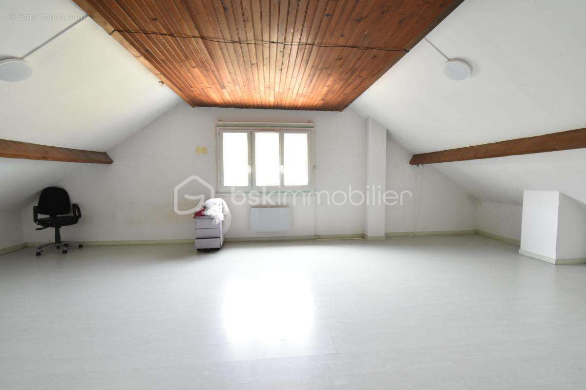 Maison familiale d'environ 135 m² – 4 chambres – Sous-sol total – Jardin clos – Étréchy - photo 16