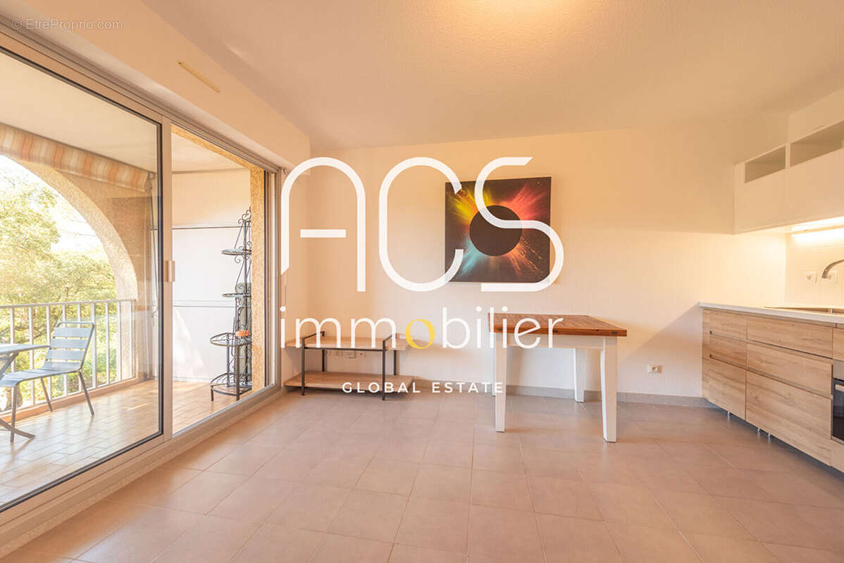 Appartement à SAINT-RAPHAEL