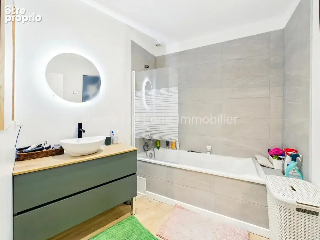 Appartement T3 entièrement rénové, Moiré - photo 5