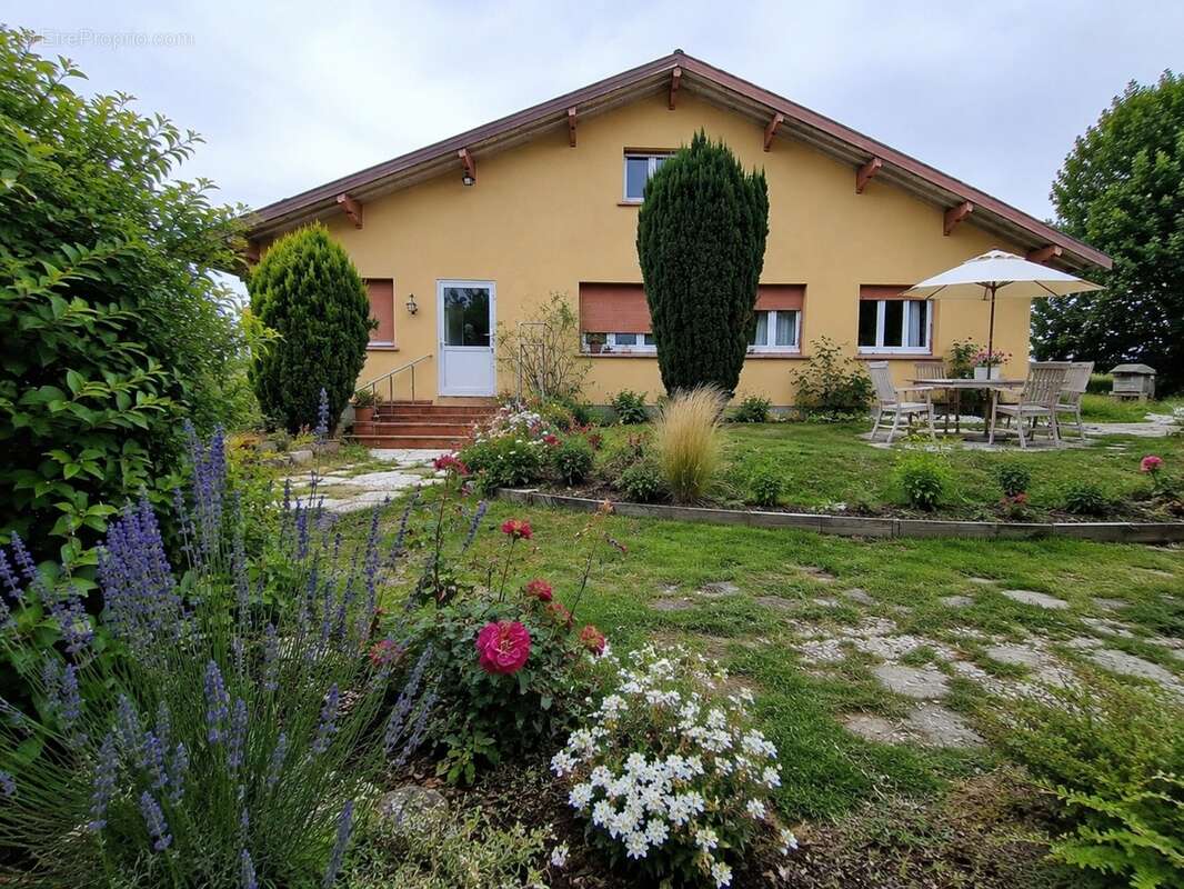 Maison à vendre 6 pièces DOMPAIRE (88) MAISON avec TERRASSE, GARAGE, PARKING sur TERRAIN de 2000 m2 environ - photo 8