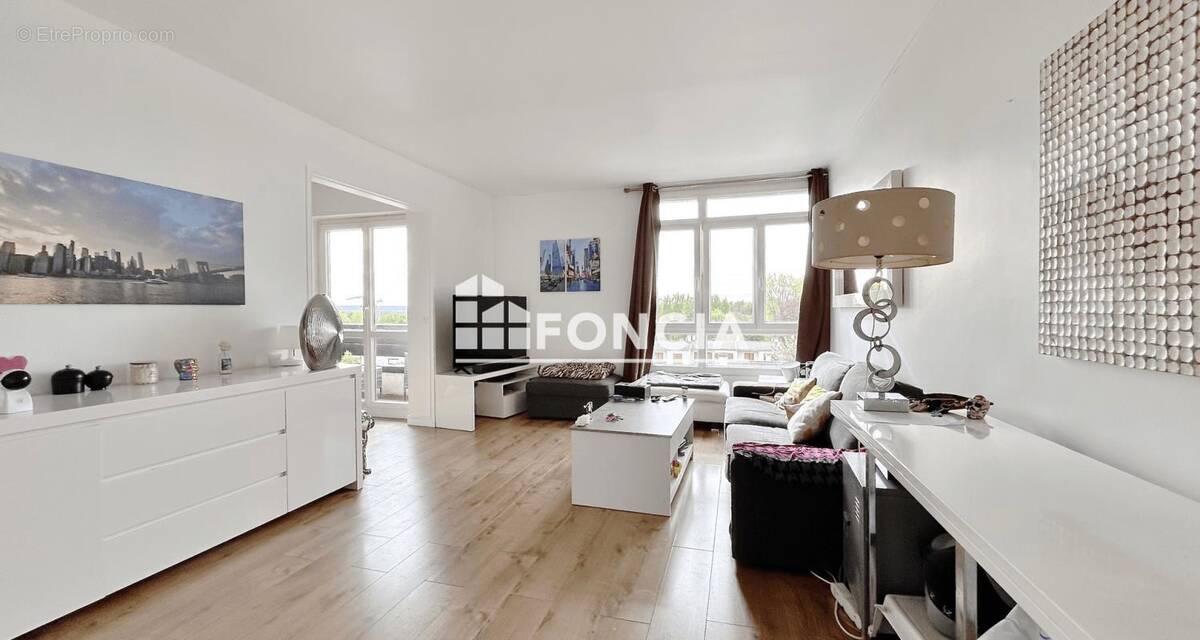 Appartement à NOISY-LE-ROI