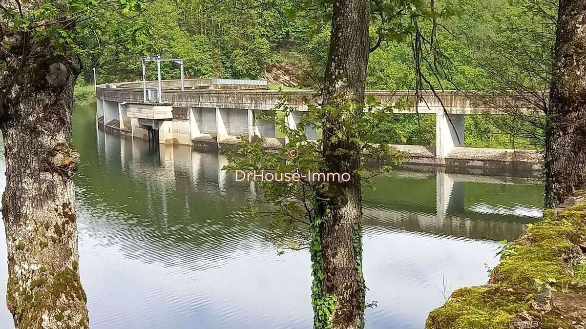 Commerce à PONT-DE-SALARS