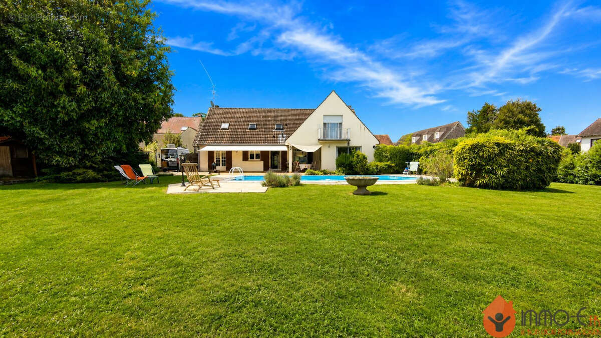 Maison à LA HOUSSAYE-EN-BRIE