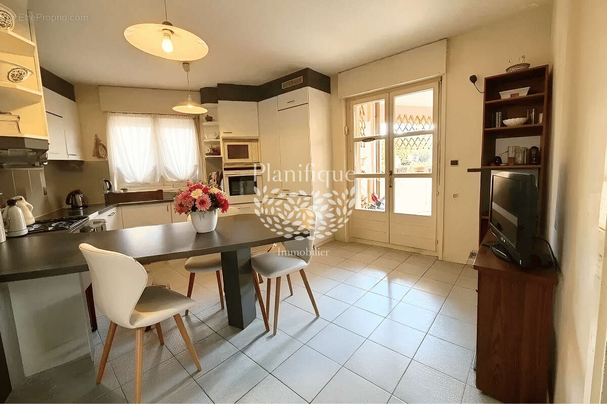 Appartement à DIVONNE-LES-BAINS