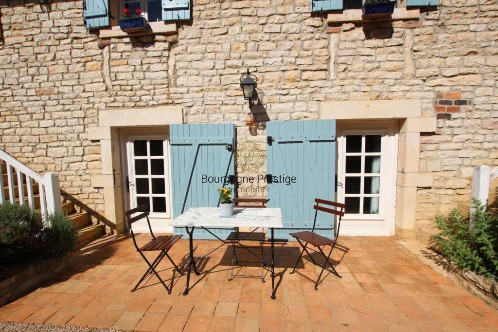 Maison à SAINT-GENGOUX-LE-NATIONAL