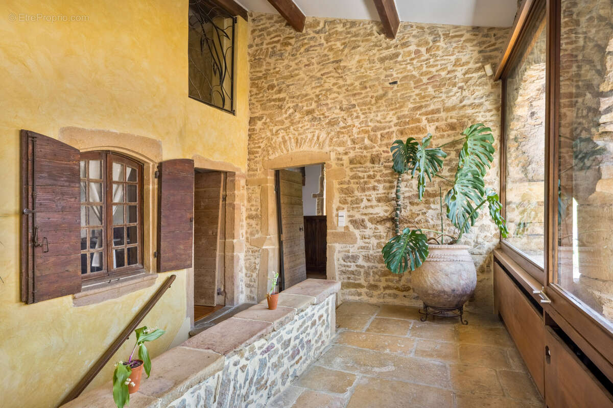 Maison à VILLE-SUR-JARNIOUX