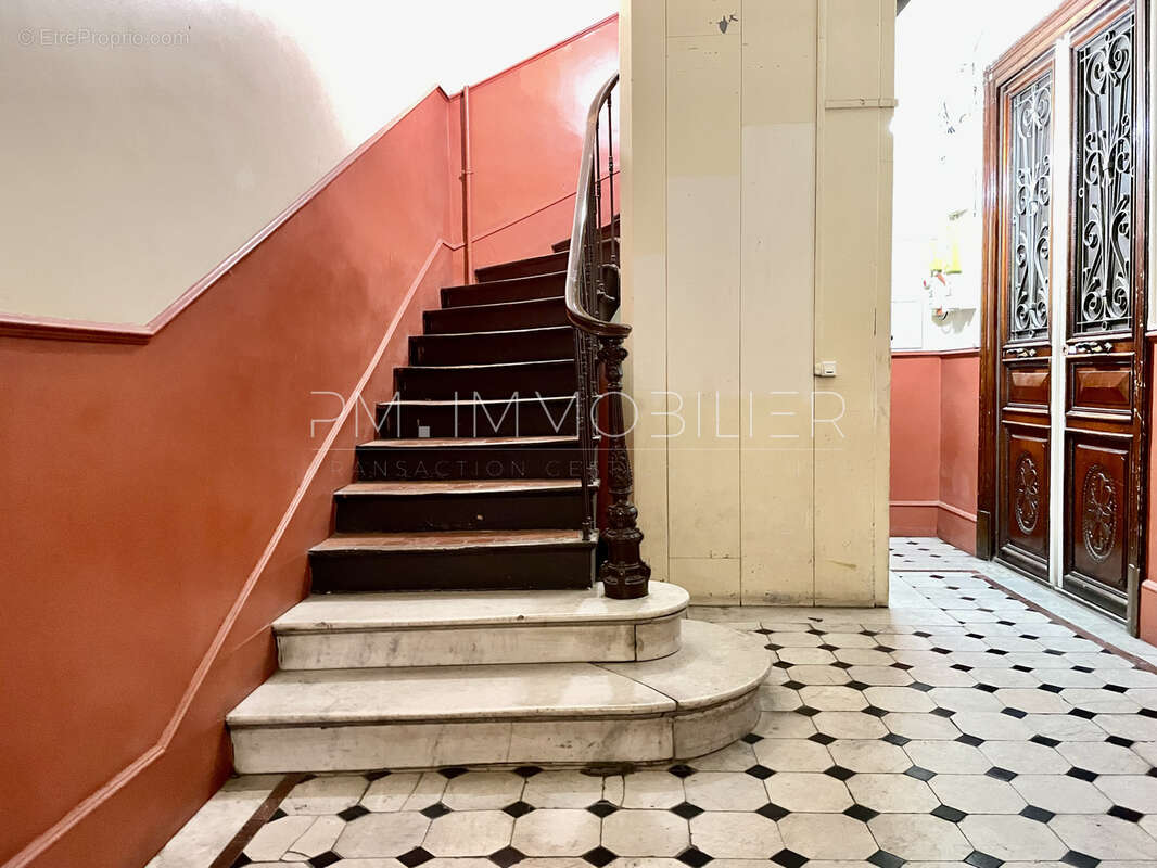 Appartement à MARSEILLE-1E
